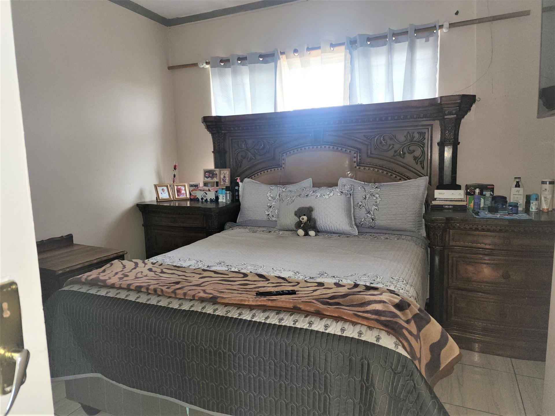  of property in Parow Central