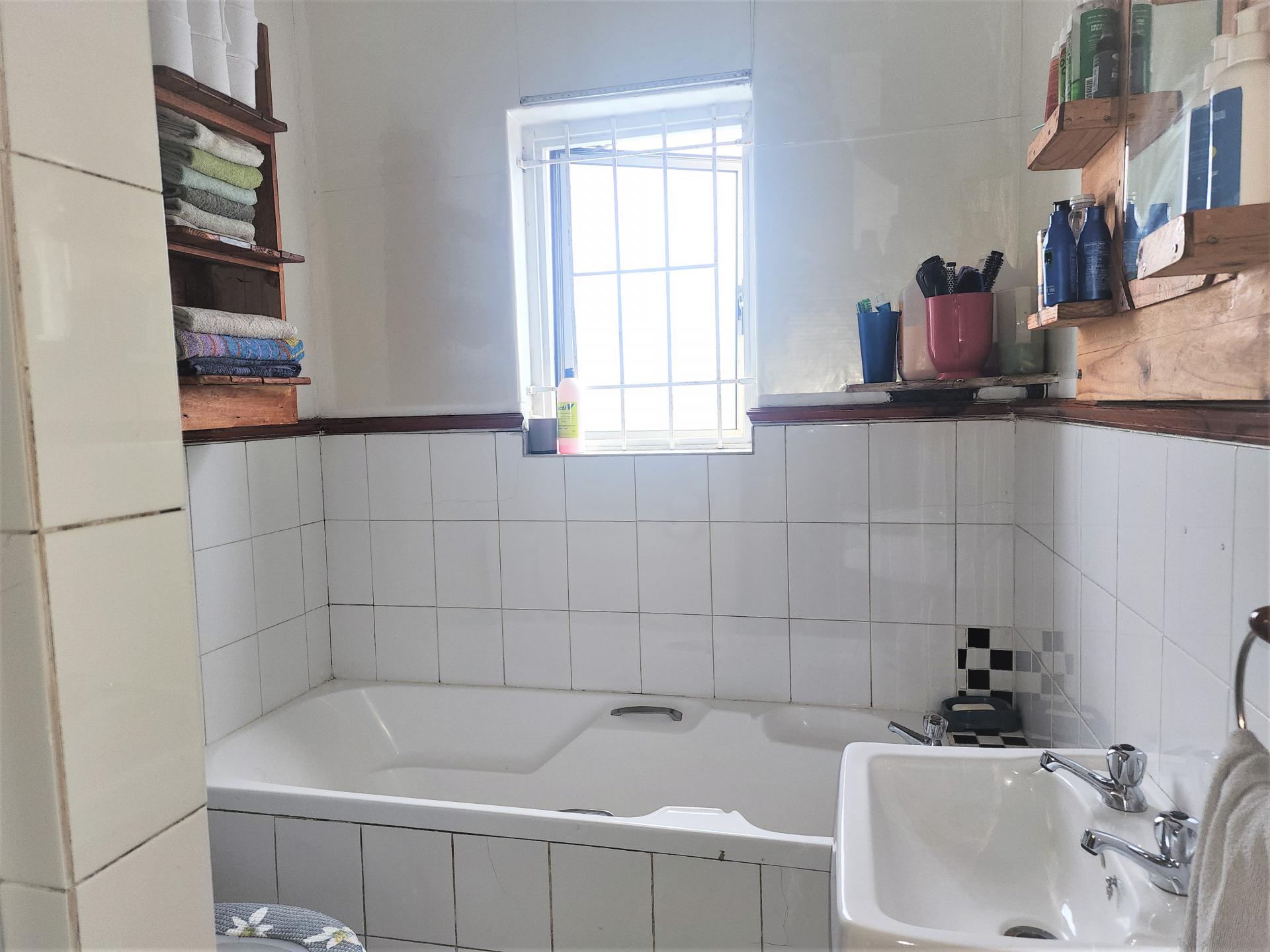  of property in Parow Central