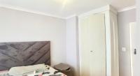Bed Room 1 of property in Karenpark