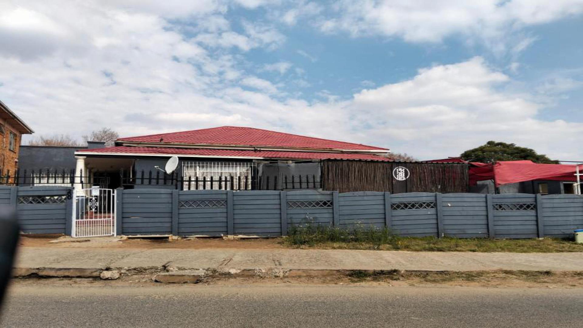 Front View of property in Forest Hill - JHB