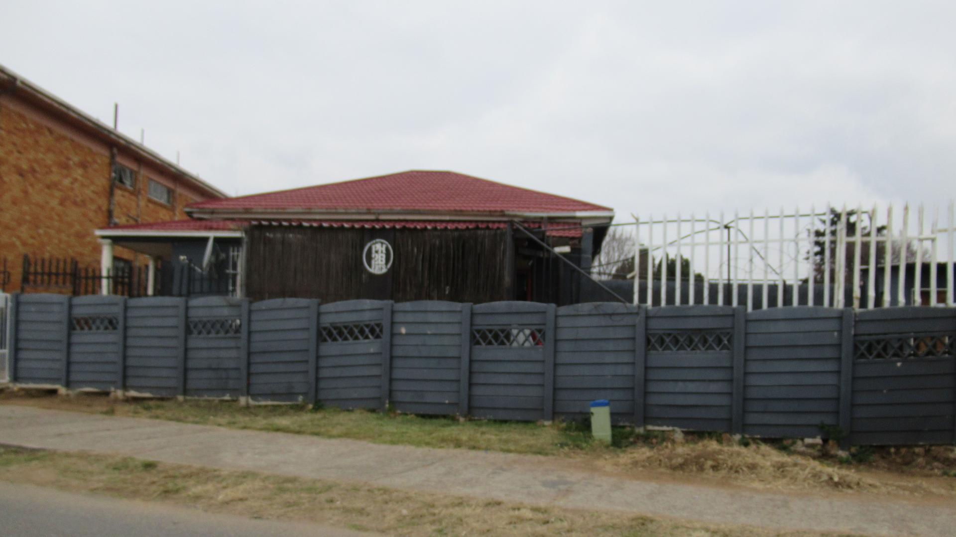Front View of property in Forest Hill - JHB