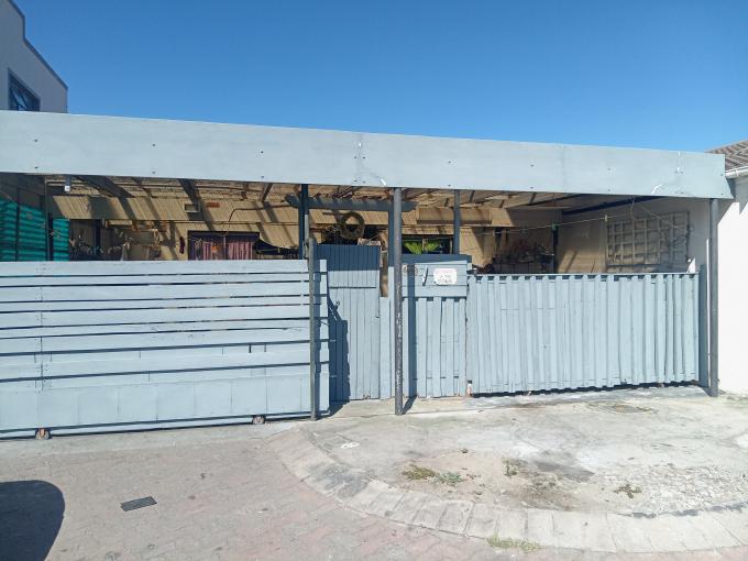 3 Bedroom House for Sale For Sale in Strandfontein - MR713067