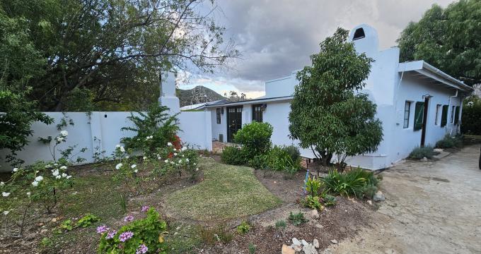 2 Bedroom House for Sale For Sale in Montagu - MR713071
