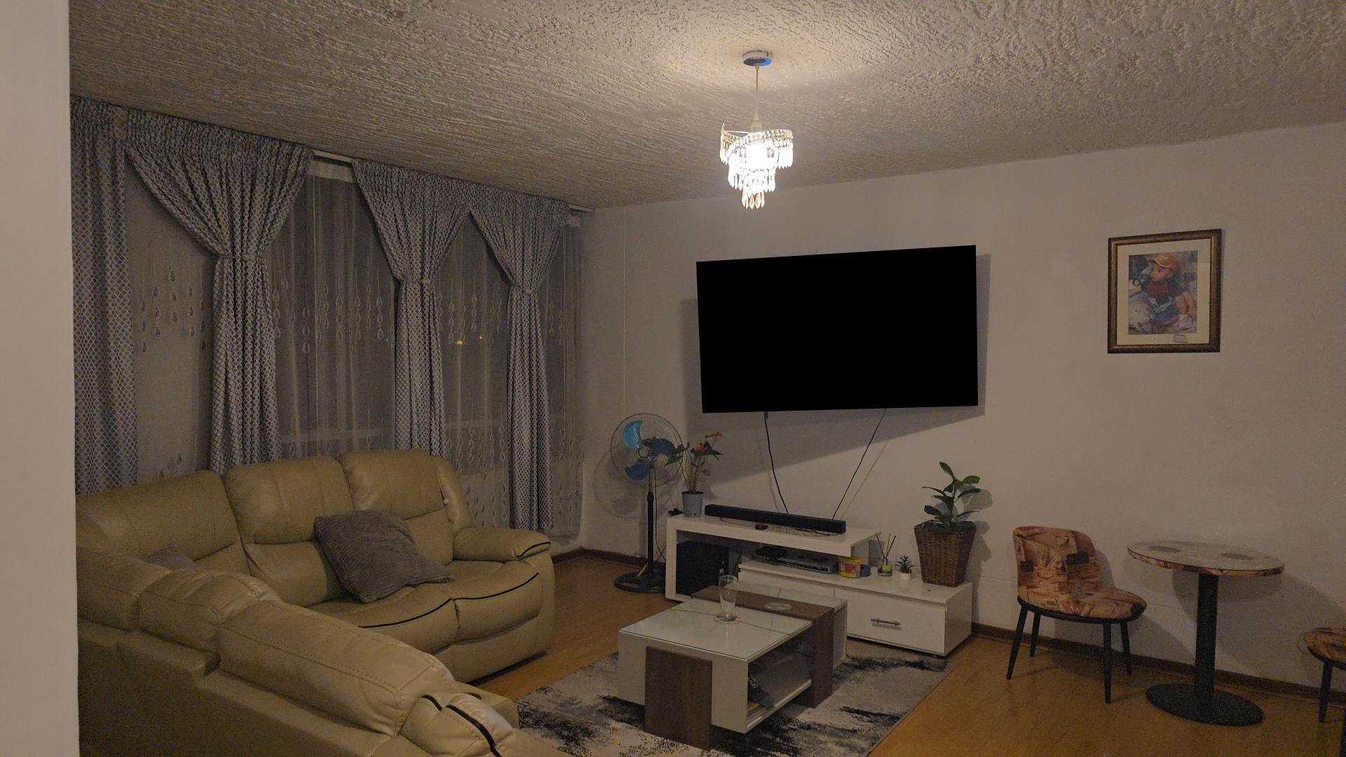Lounges of property in Silverton