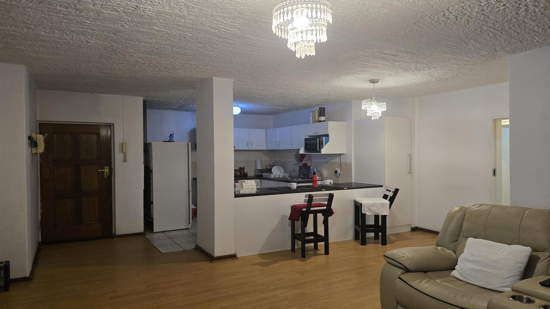 Lounges of property in Silverton