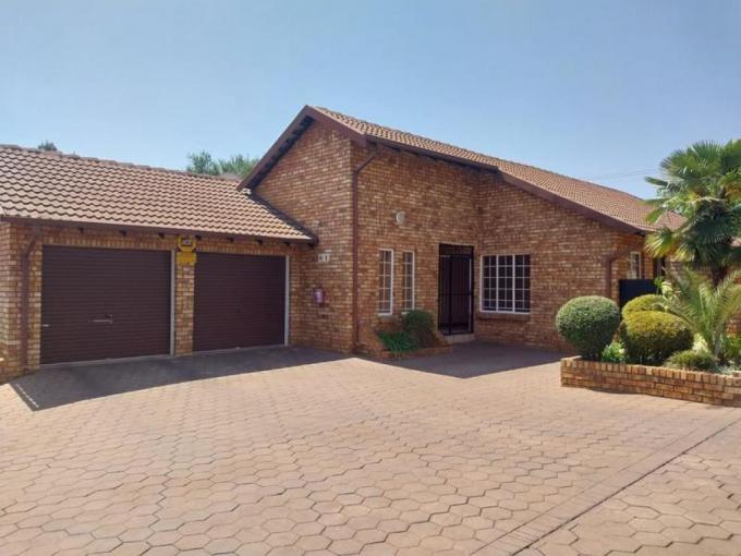 3 Bedroom Simplex for Sale For Sale in Wierdapark - MR713086