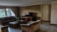 Lounges of property in Hayfields