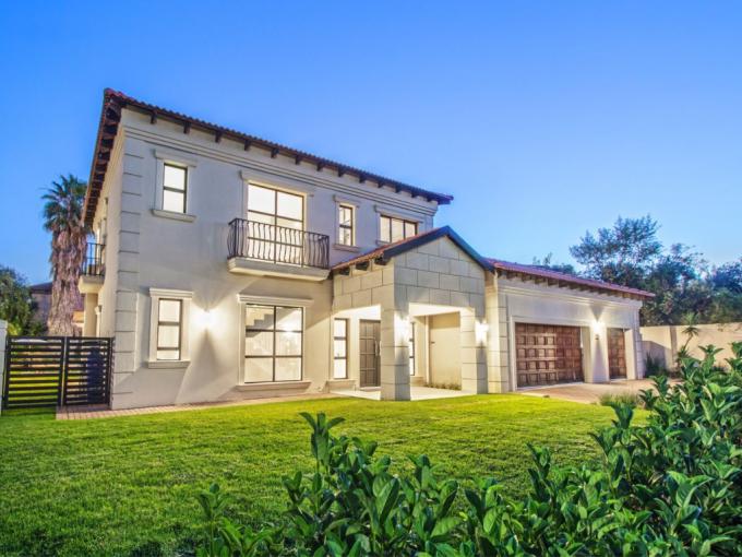 4 Bedroom House for Sale For Sale in Silver Lakes Golf Estate - MR713094