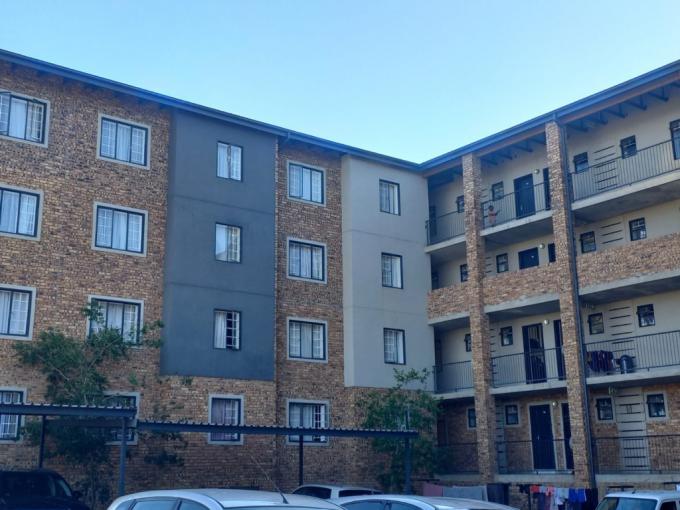 2 Bedroom Apartment for Sale For Sale in South Hills - MR713100