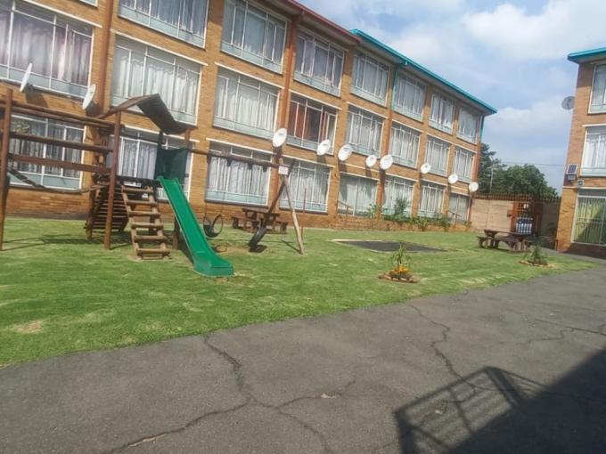 2 Bedroom Simplex for Sale For Sale in Elsburg - MR713115