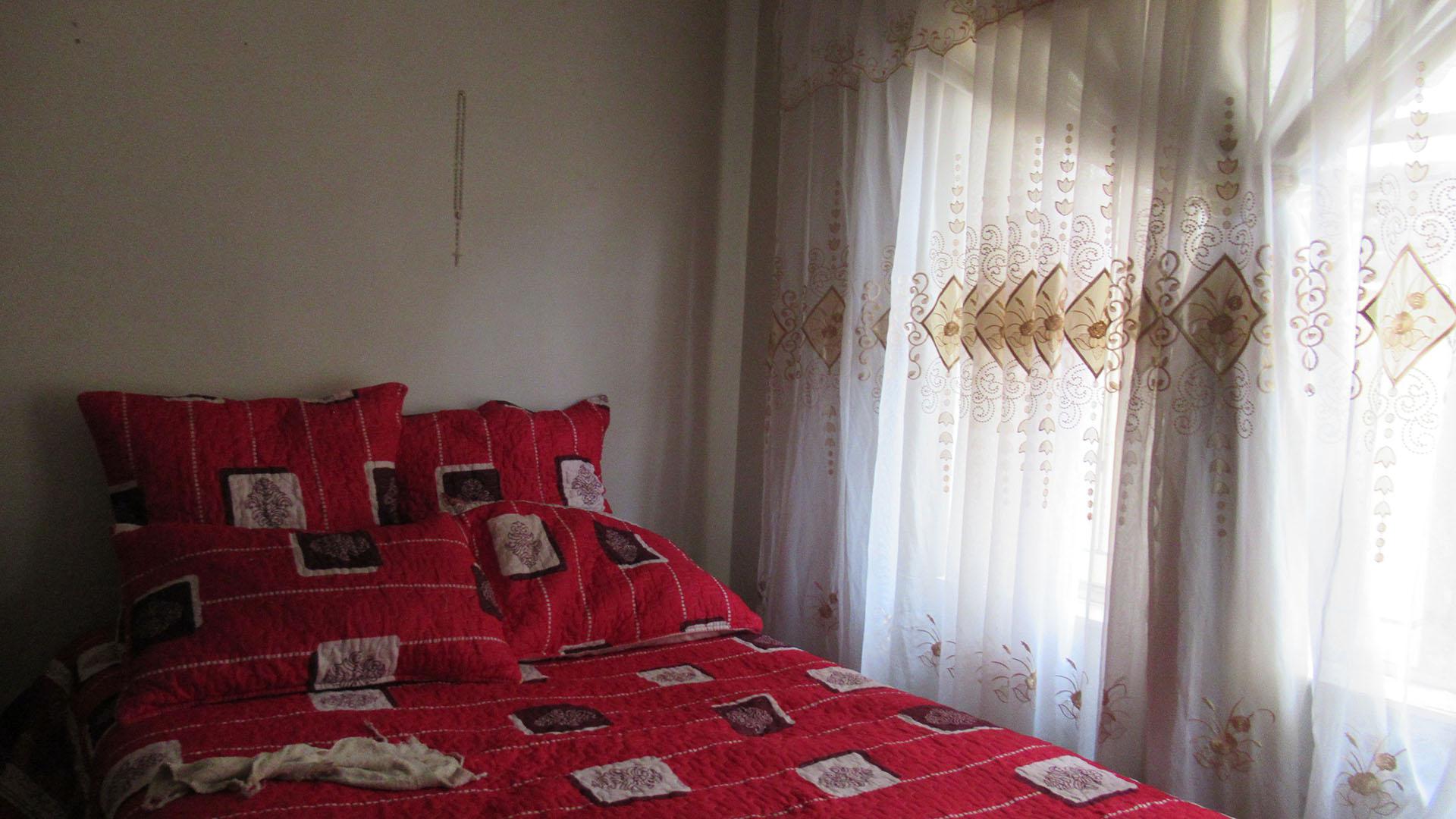 Bed Room 2 - 9 square meters of property in Eldorado Park AH