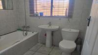 Bathroom 1 of property in Eldorado Park AH