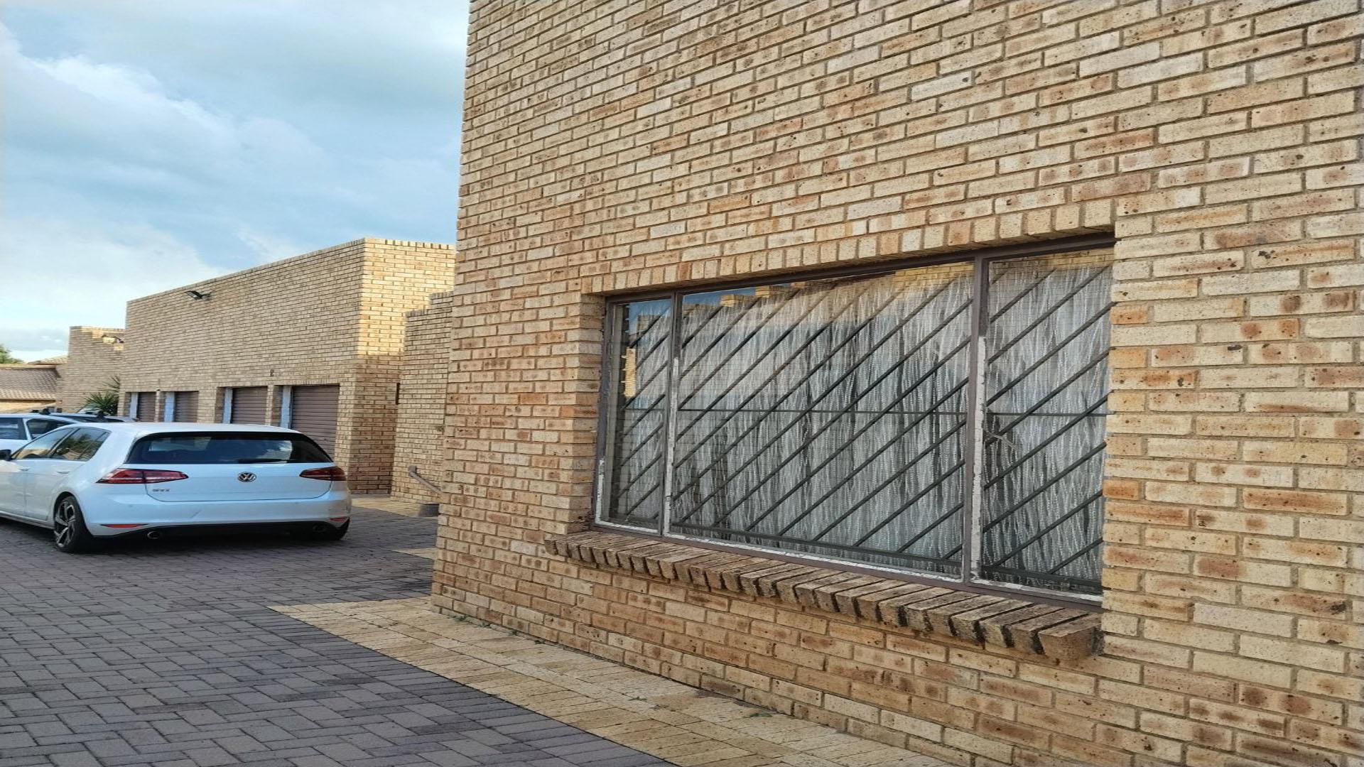 Front View of property in Kibler Park