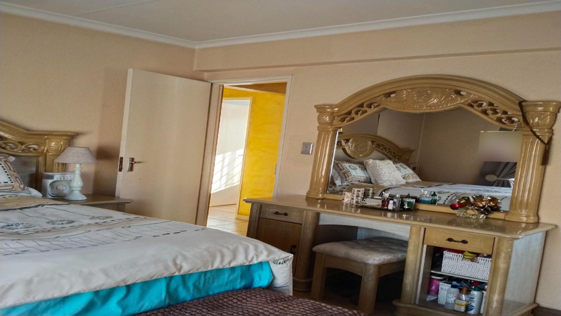 Bed Room 1 of property in Kibler Park