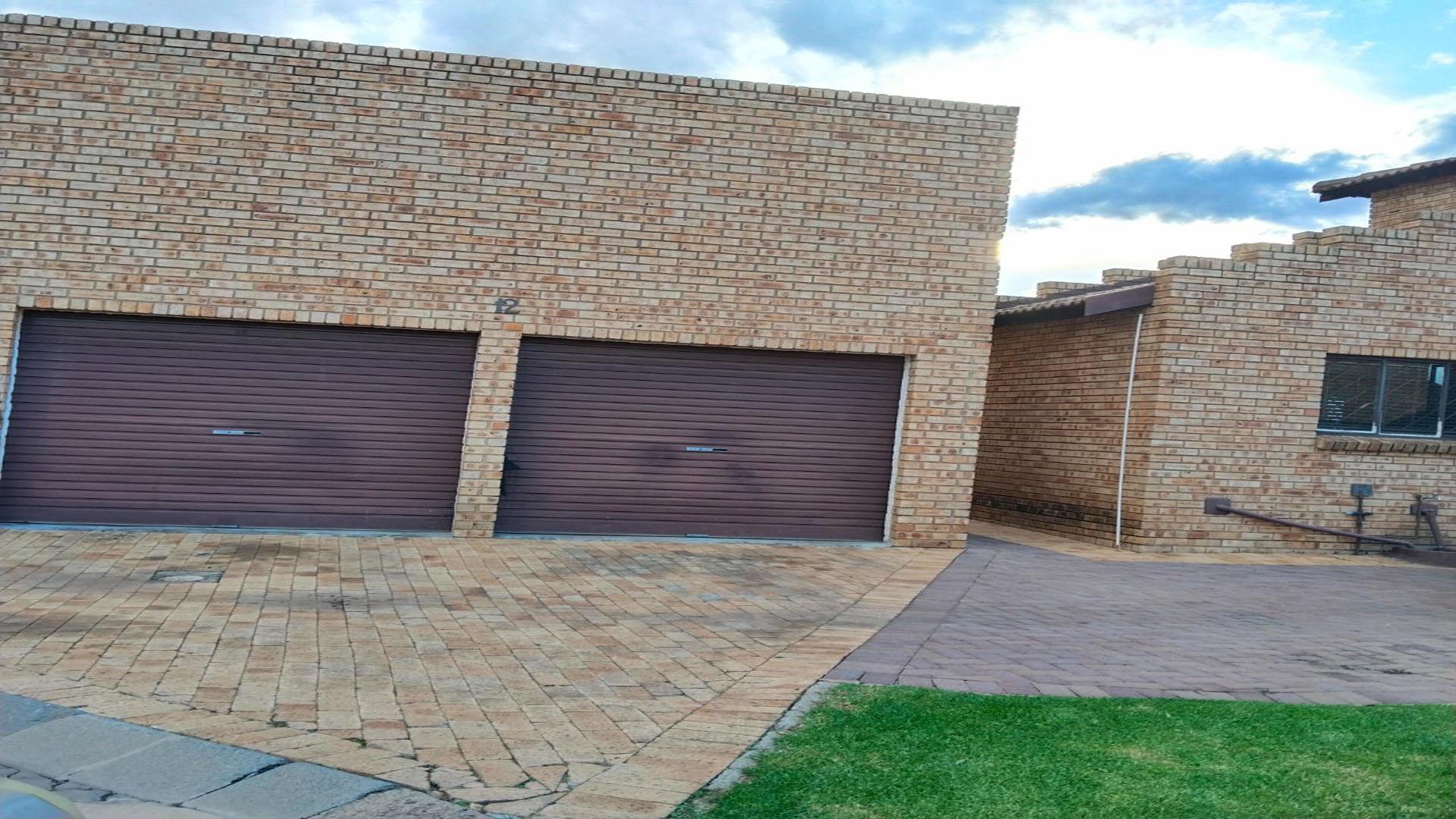 Front View of property in Kibler Park
