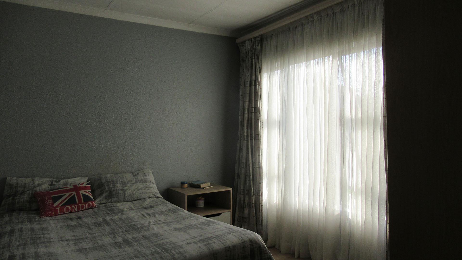 Bed Room 2 - 11 square meters of property in Kibler Park