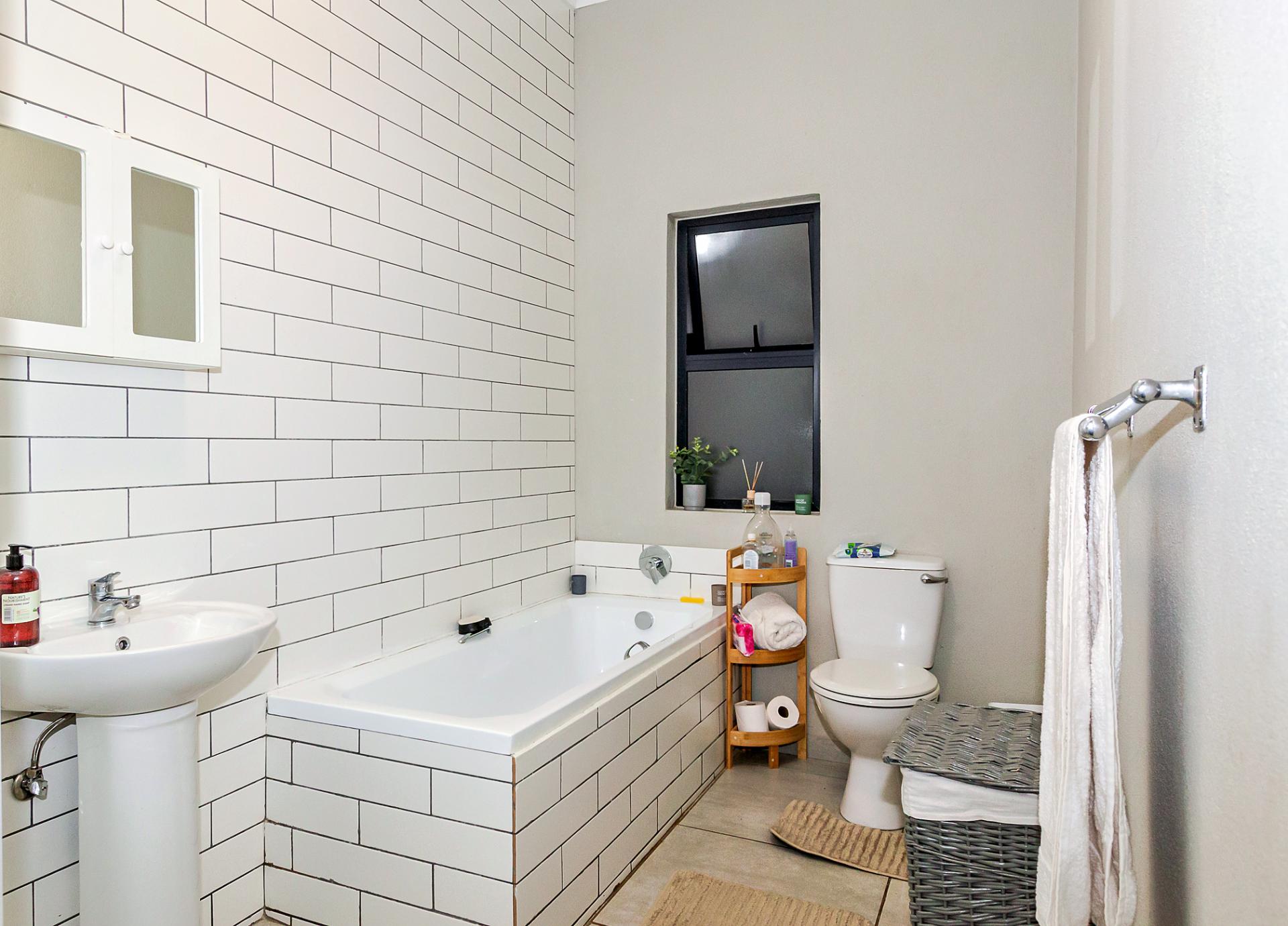  of property in Glen Marais