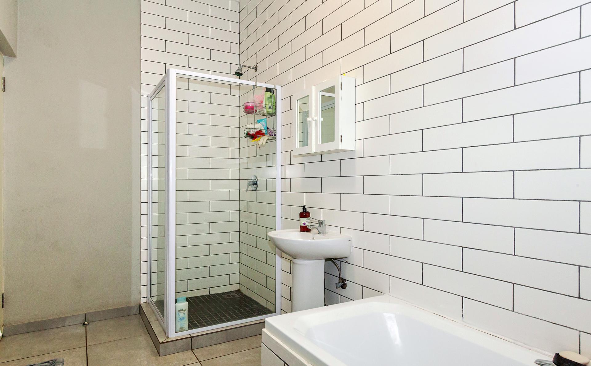  of property in Glen Marais