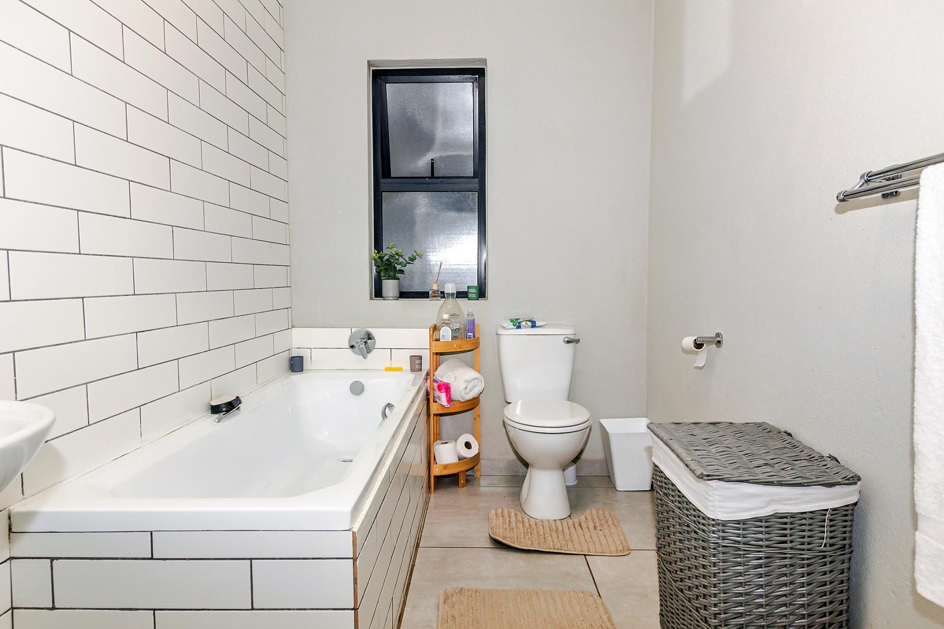  of property in Glen Marais