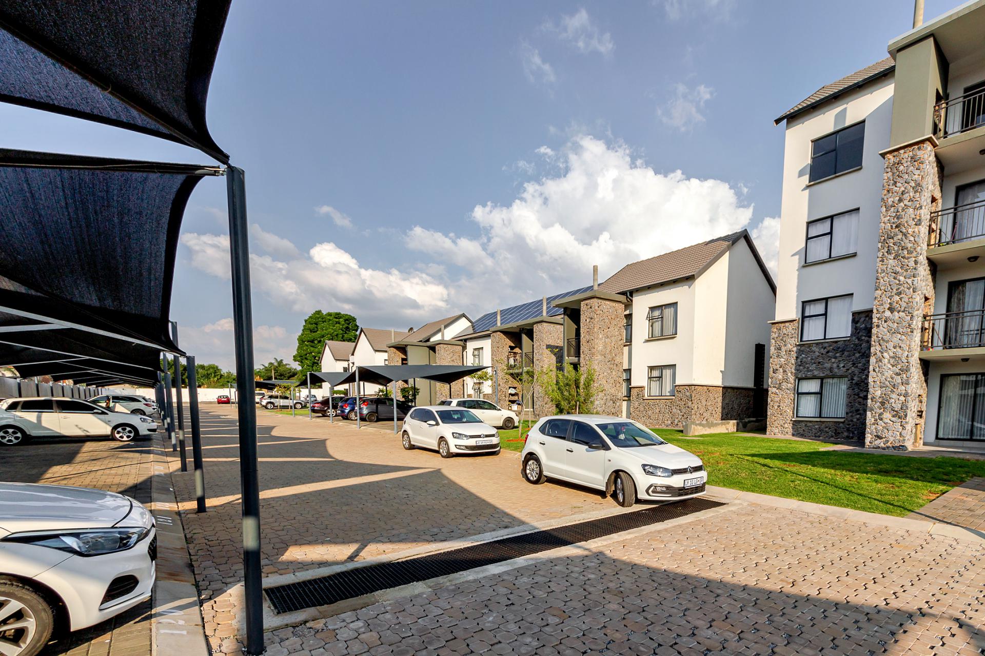  of property in Glen Marais