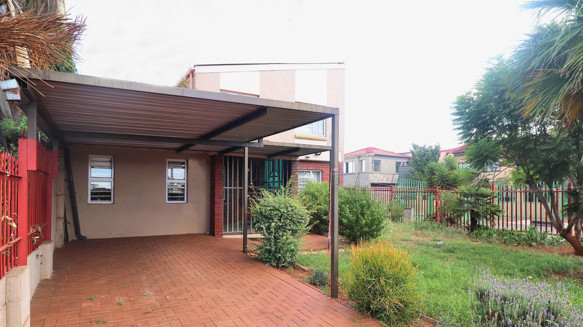  of property in Lenasia