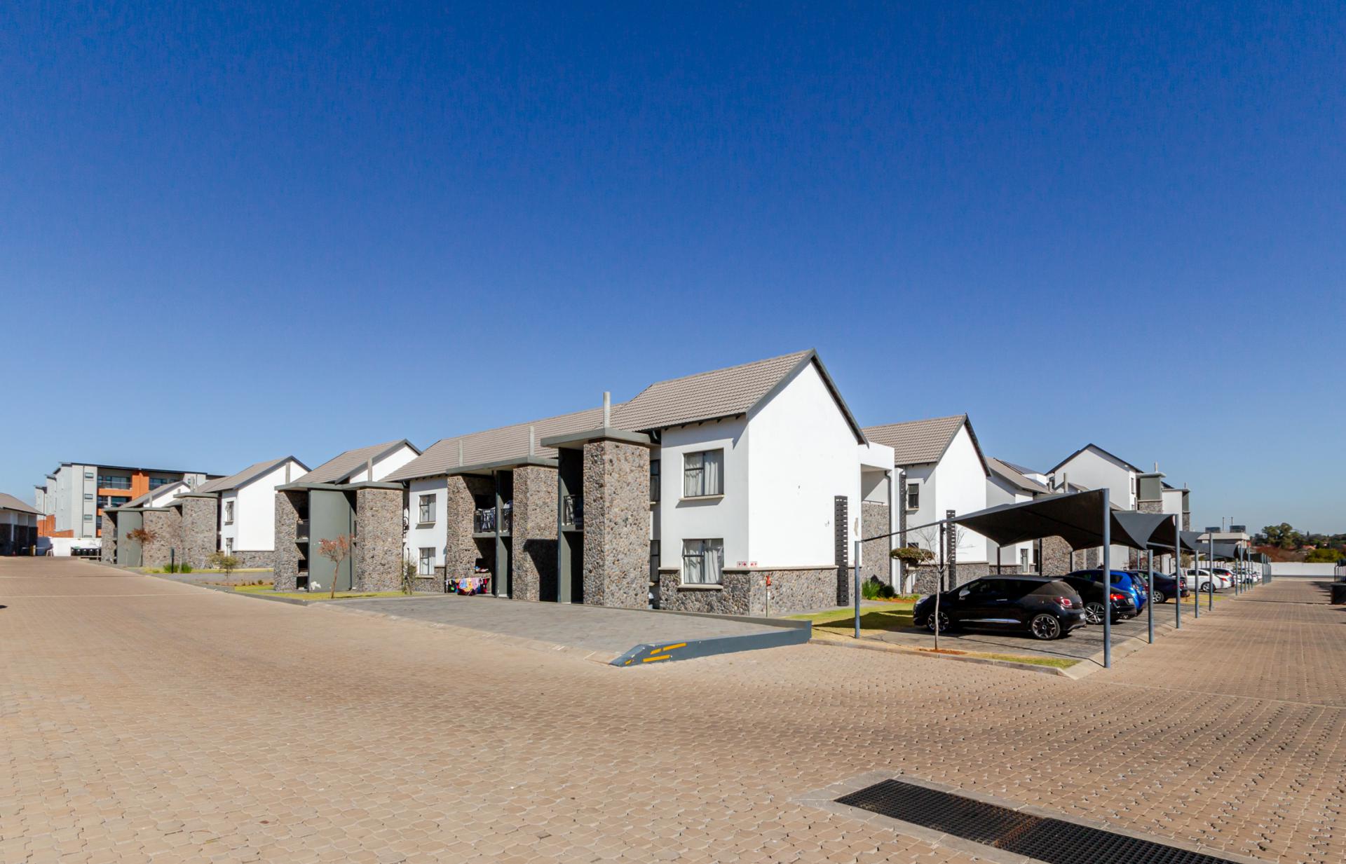 of property in Glen Marais