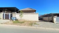 Front View of property in Riverside View