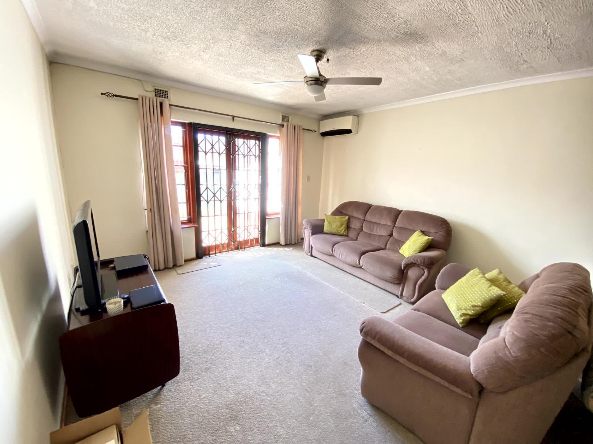  of property in Montclair (Dbn)