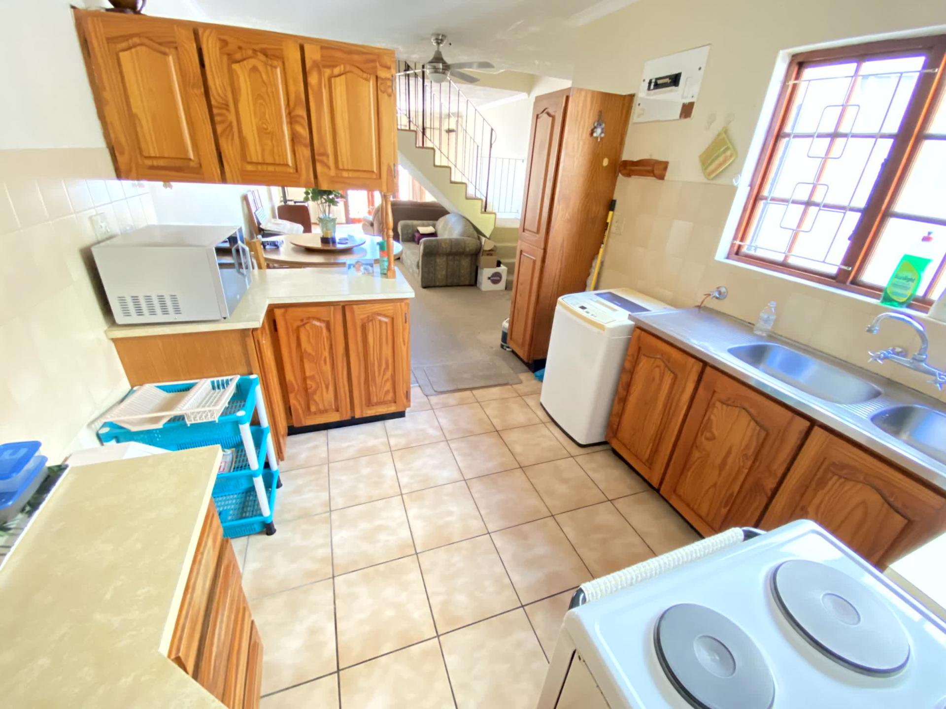  of property in Montclair (Dbn)