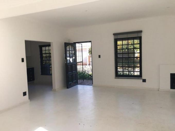 2 Bedroom House to Rent in Bishopscourt - Property to rent - MR713229