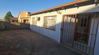 Front View of property in Tembisa