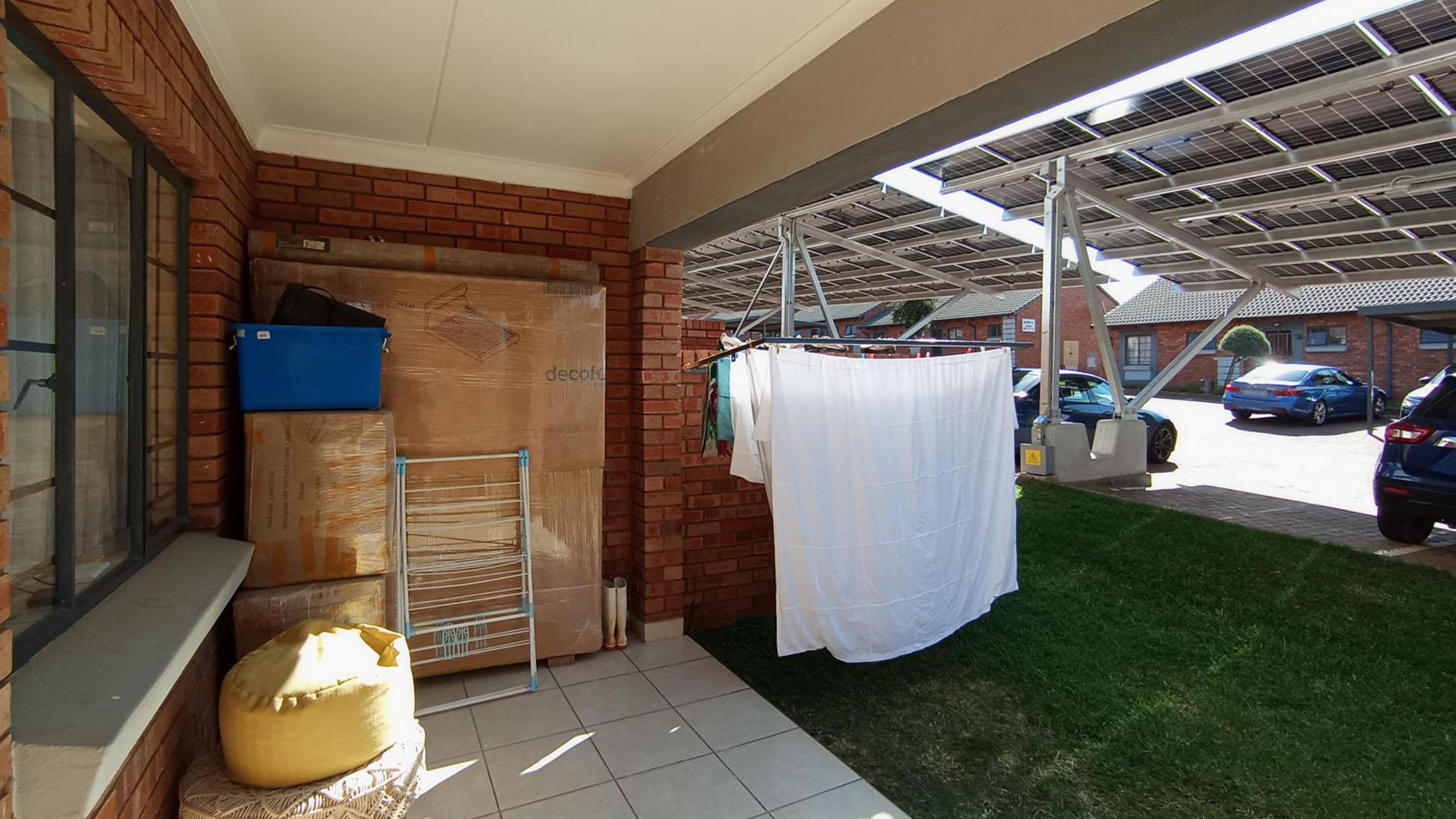 Patio - 9 square meters of property in Sagewood
