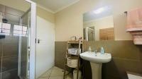 Bathroom 1 of property in Sagewood