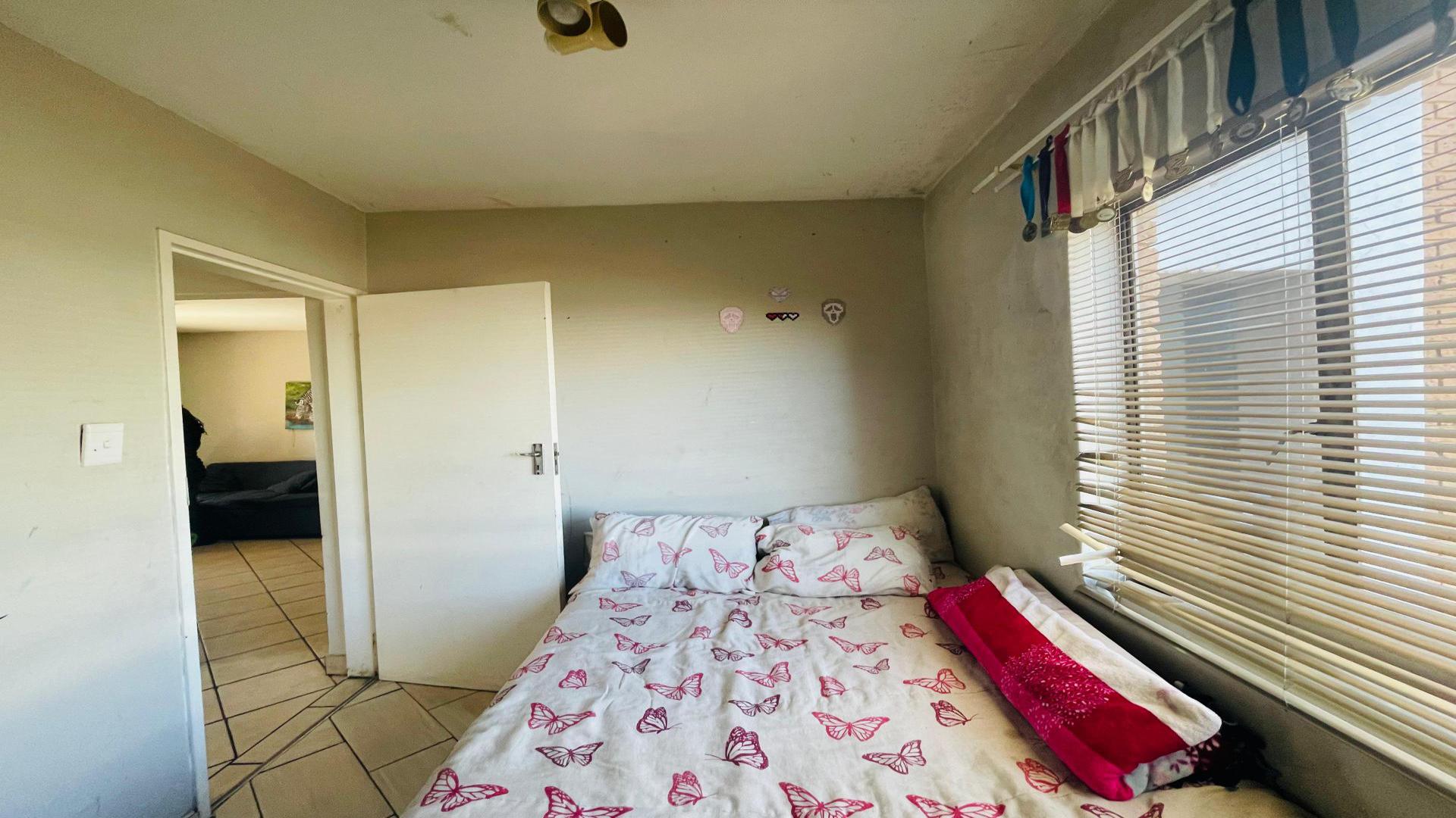 Bed Room 2 of property in Midrand