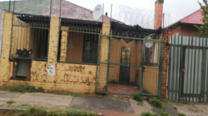 SA Home Loans Sale in Execution 2 Bedroom House for Sale in Brixton - MR713298