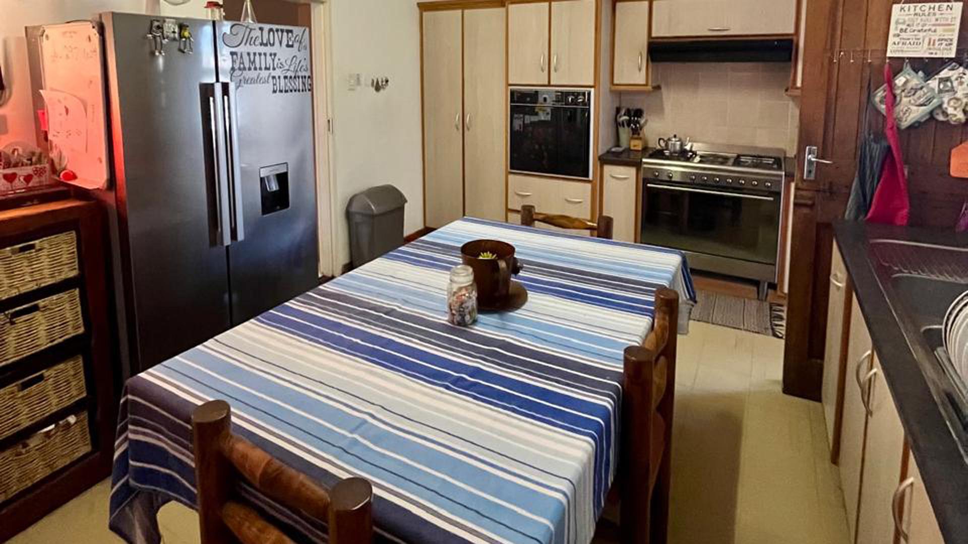 Kitchen of property in Beaufort West