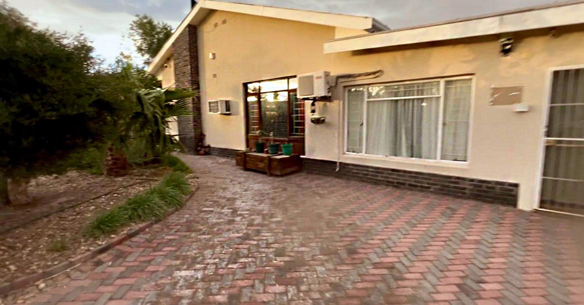 Front View of property in Beaufort West