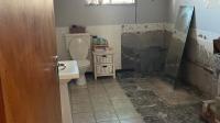 Bathroom 1 of property in Beaufort West