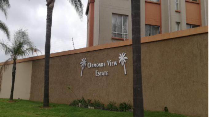 SA Home Loans Sale in Execution 2 Bedroom Sectional Title for Sale in Wannenburghoogte - MR713310
