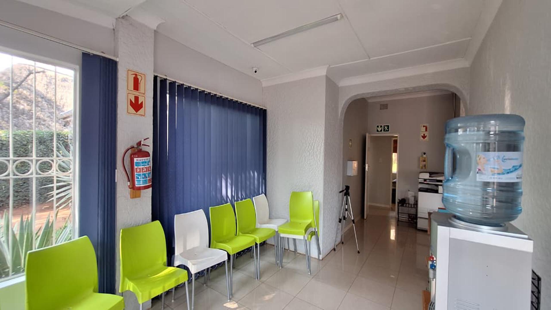 Foyer - 10 square meters of property in Risidale