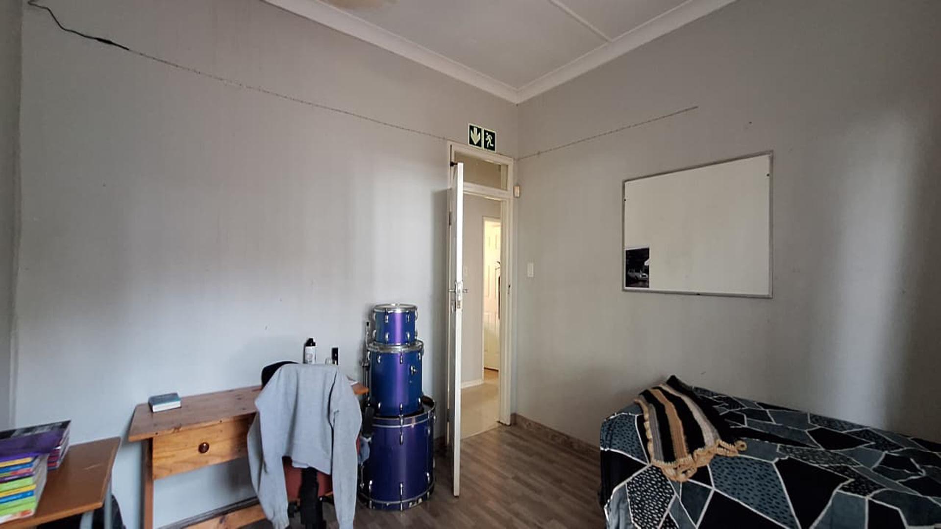 Bed Room 2 - 14 square meters of property in Risidale