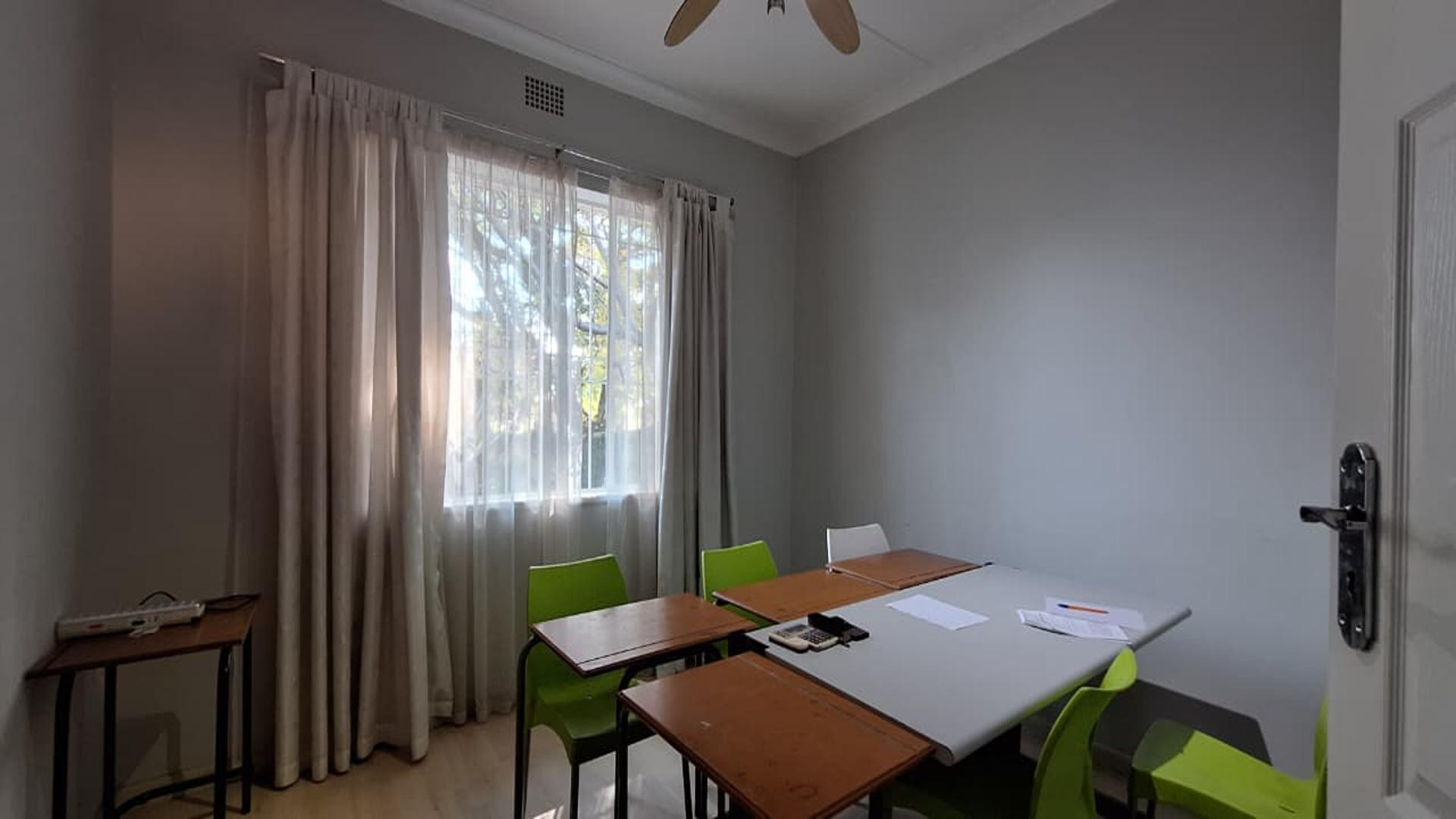 Bed Room 3 - 13 square meters of property in Risidale