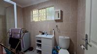 Bathroom 2 - 7 square meters of property in Risidale