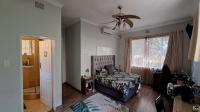 Main Bedroom - 29 square meters of property in Risidale