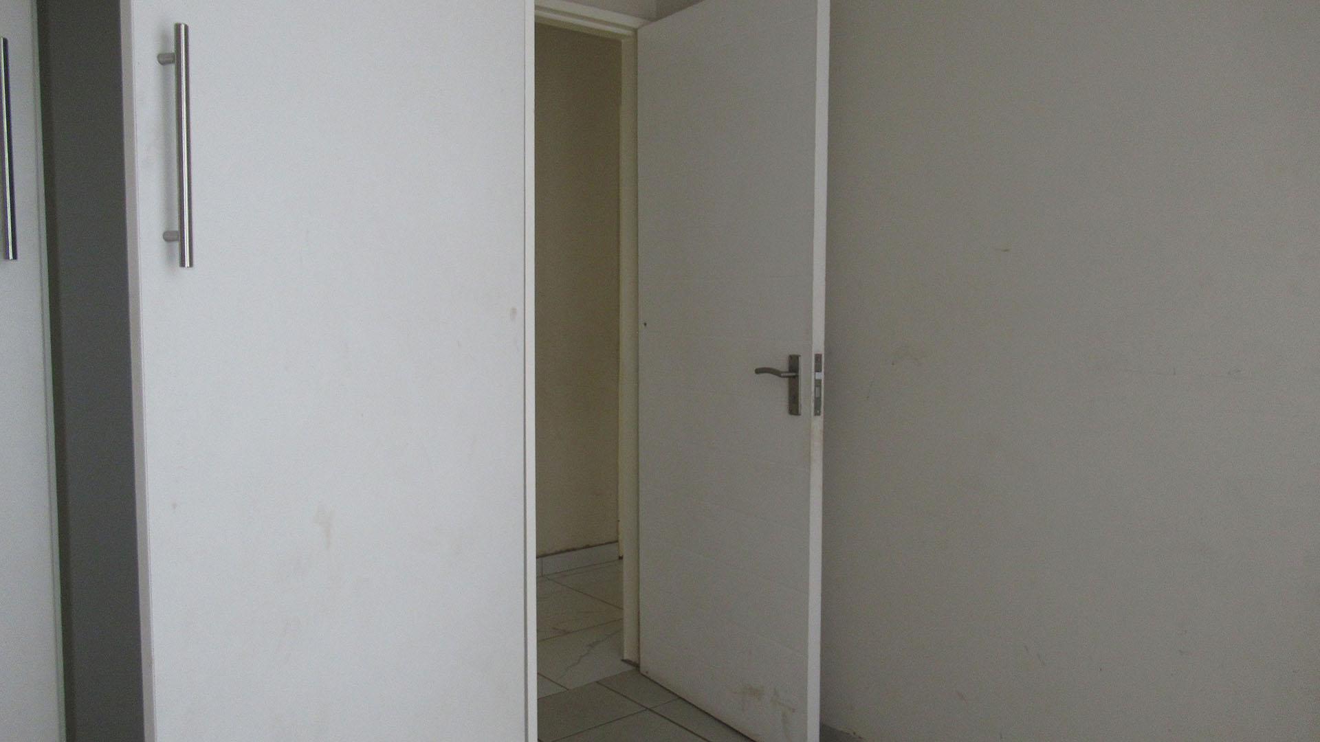 Bed Room 2 - 7 square meters of property in South Hills