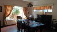 Dining Room of property in Jim Fouchepark