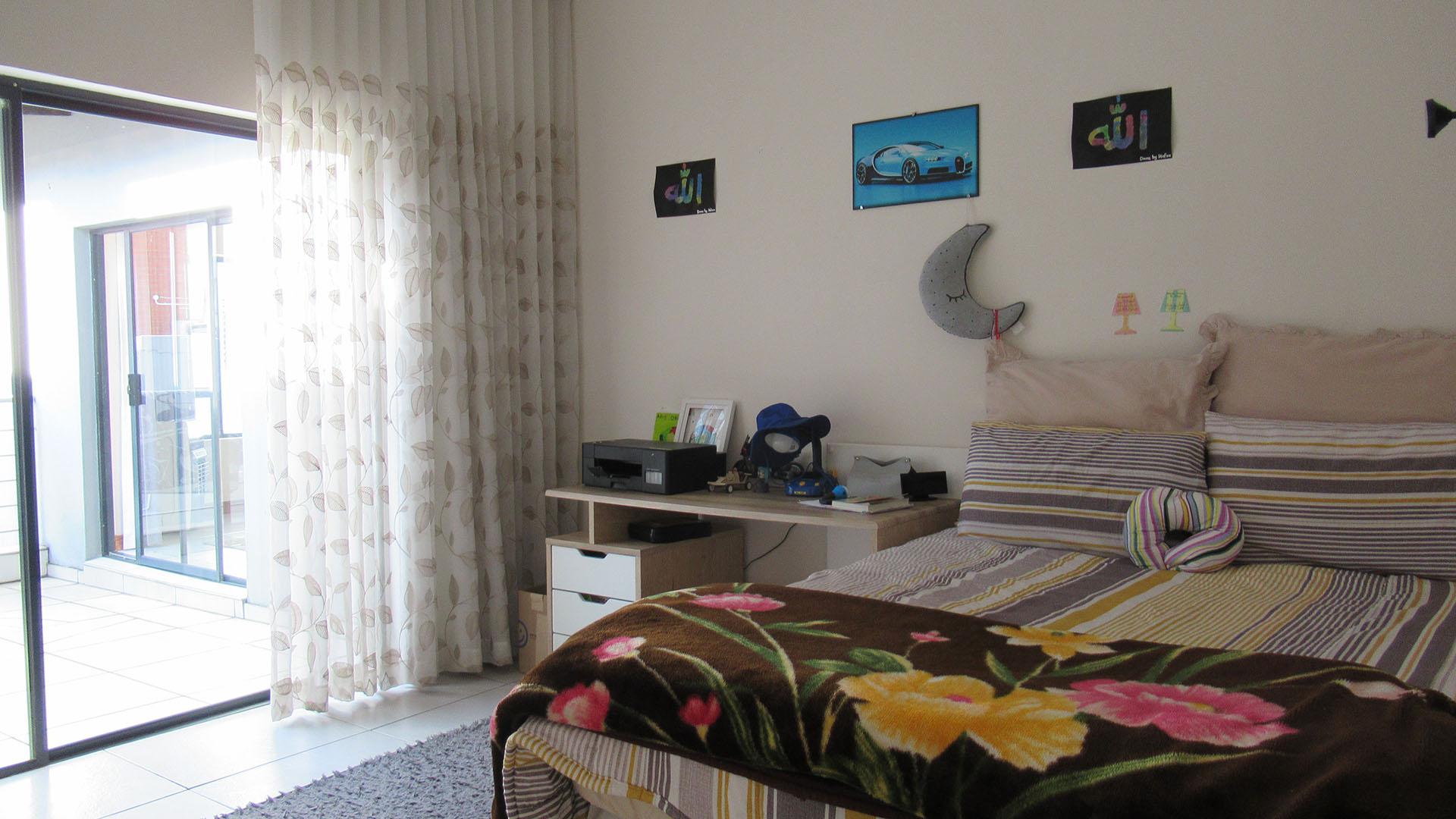 Bed Room 3 - 16 square meters of property in Northcliff