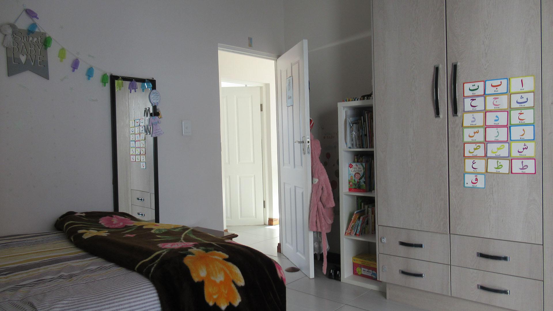 Bed Room 3 - 16 square meters of property in Northcliff