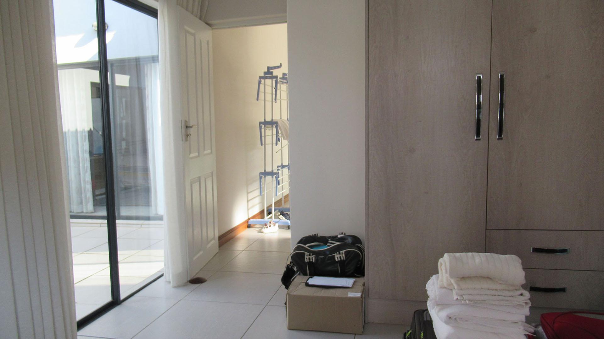Bed Room 2 - 15 square meters of property in Northcliff