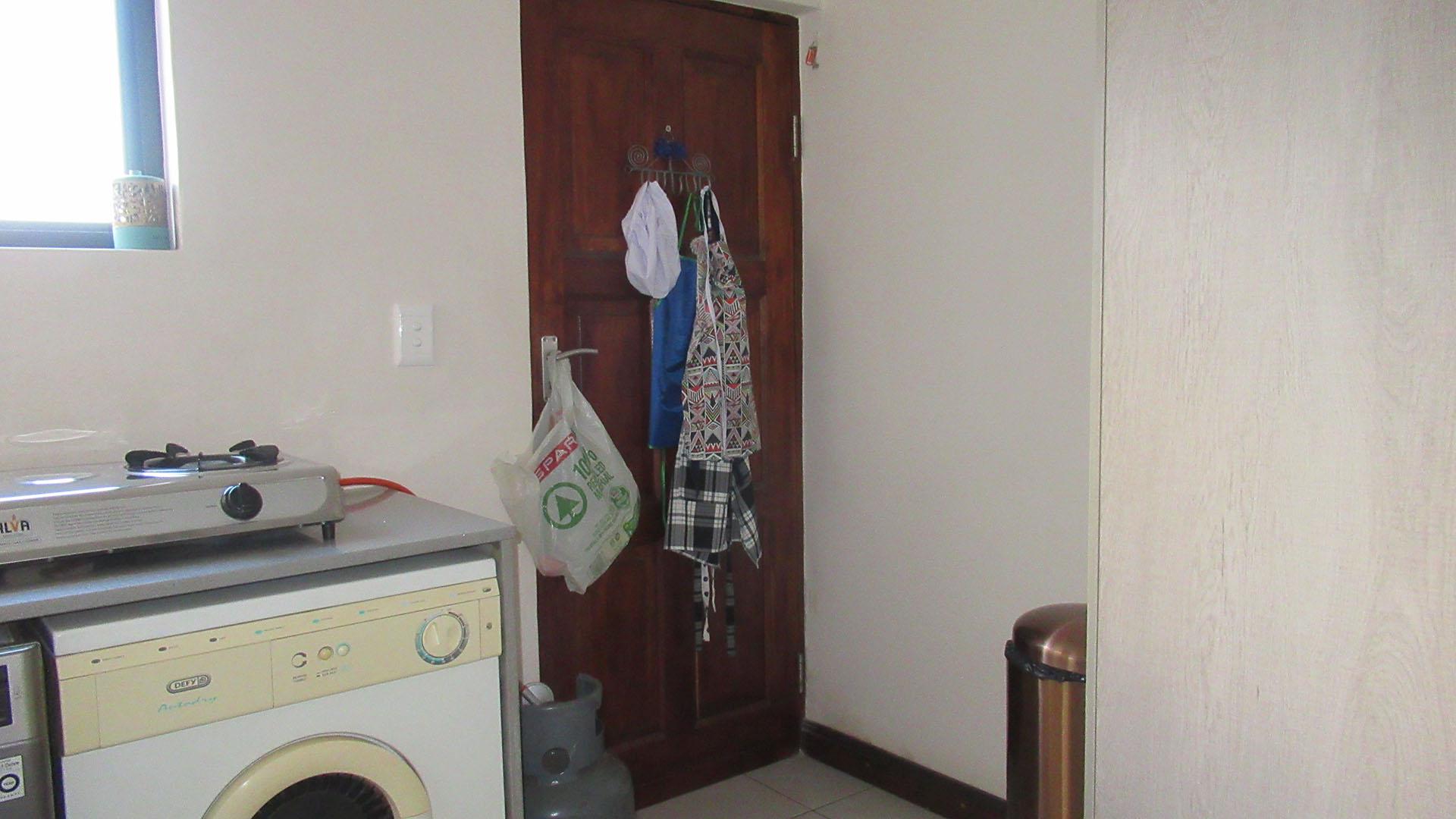 Kitchen - 34 square meters of property in Northcliff